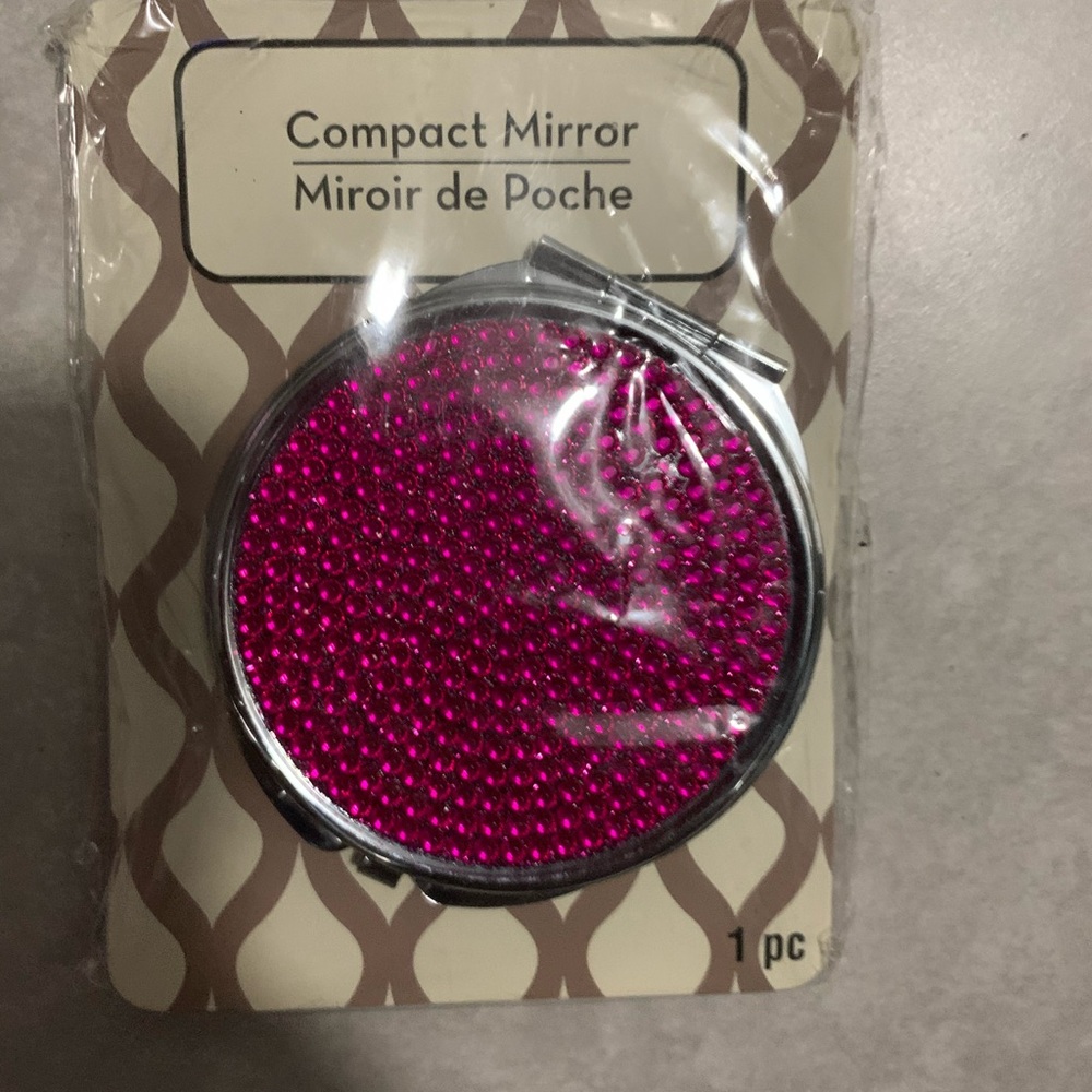 4 makeup items women